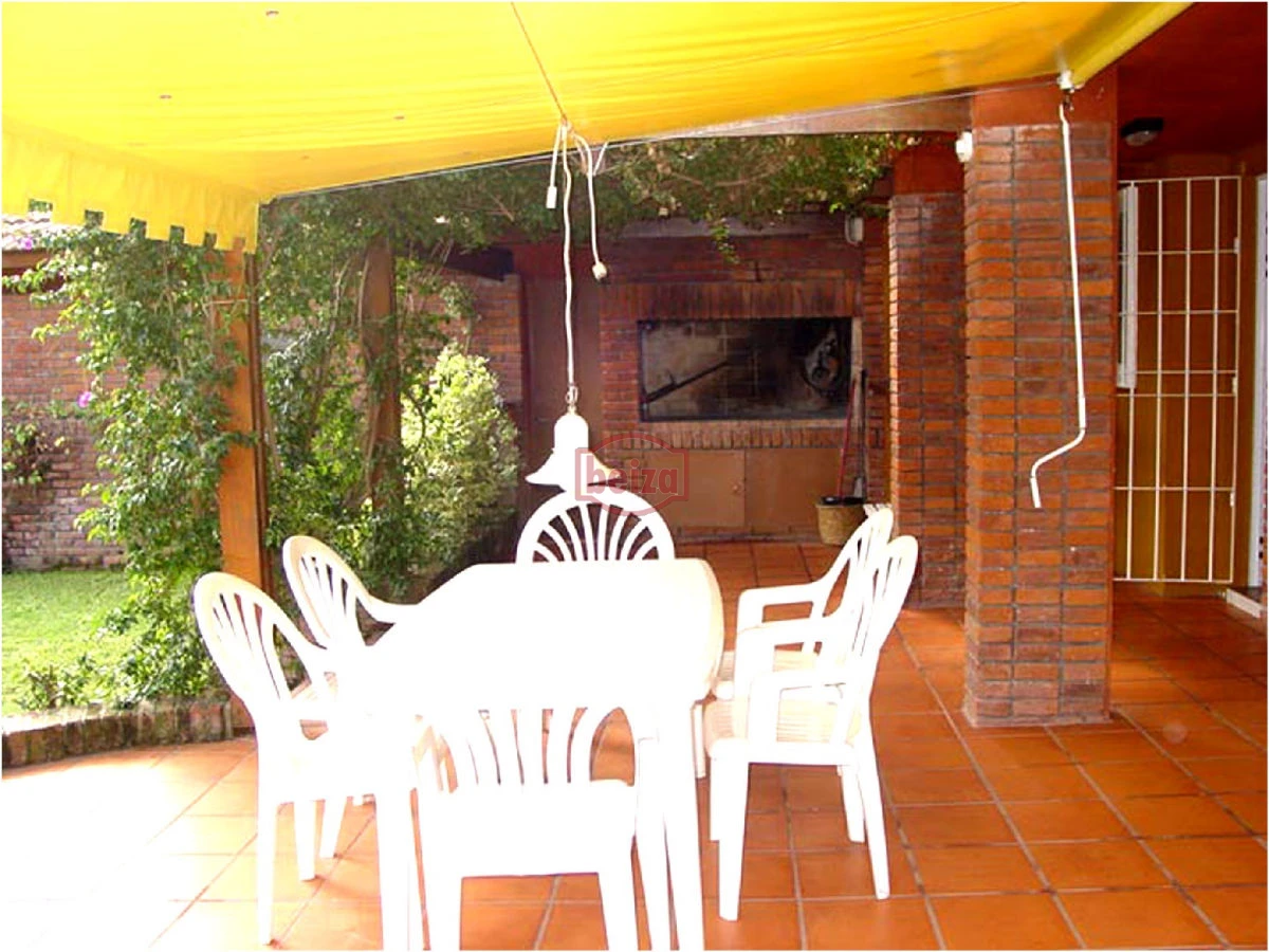 Casa ID.163391/Alquiler-casa-3-dormitorios - ALQUILER Casa  a 500 mts de la Playa Mansa 