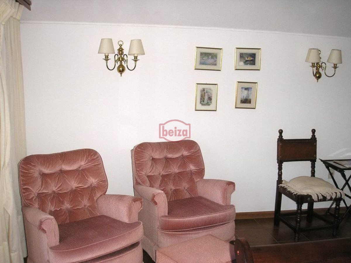 Casa ID.163123/Casa-en-Mansa,-3-dormitorios- - Casa en Mansa, 5 dormitorios *