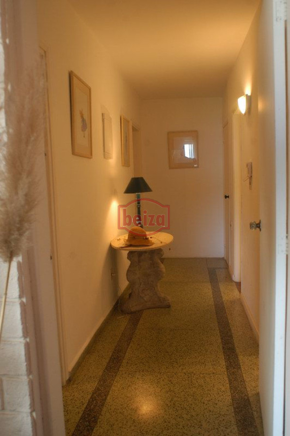 Casa ID.163149/Casa-en-Mansa,-6-dormitorios-* - Casa en Mansa, 4 dormitorios *