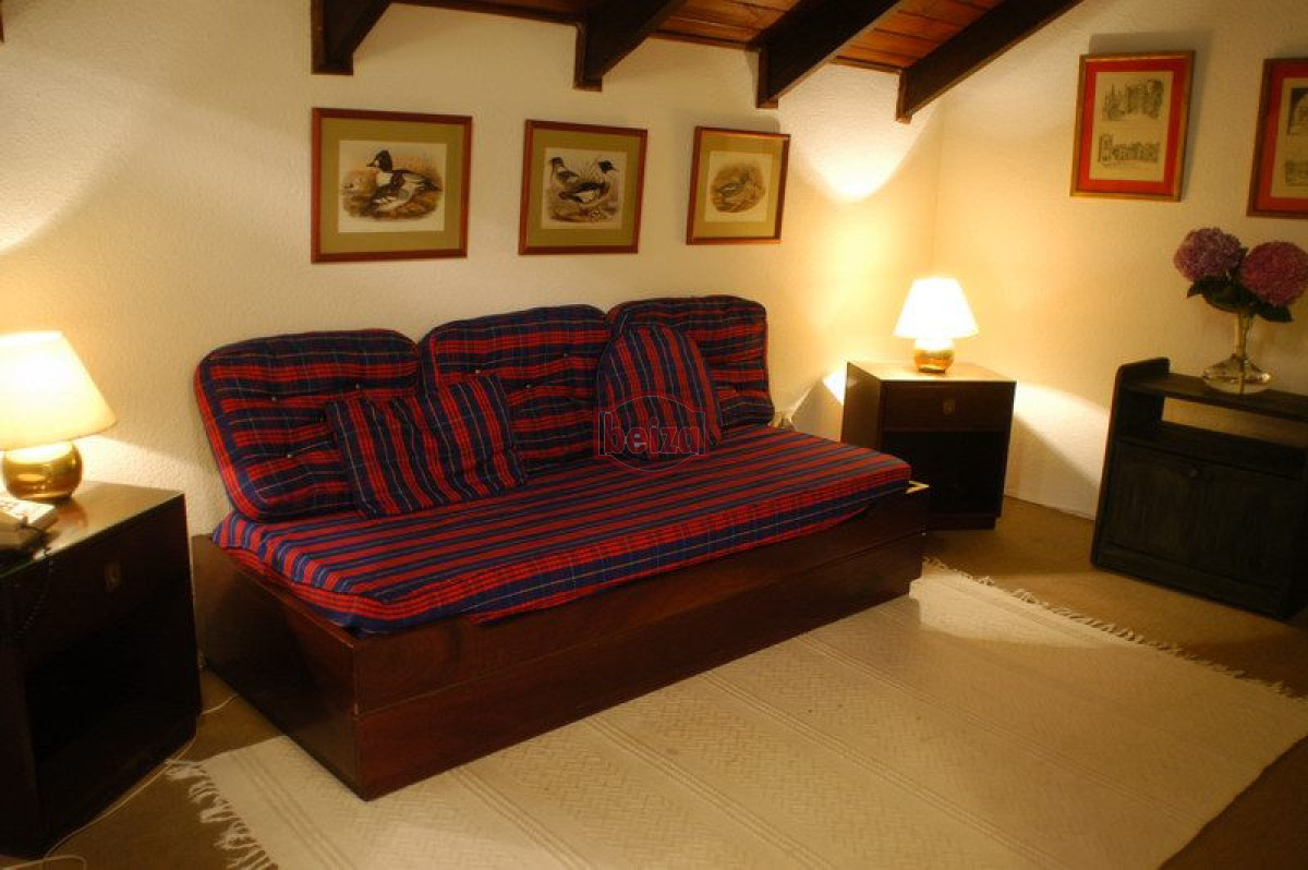 Casa ID.163149/Casa-en-Mansa,-6-dormitorios-* - Casa en Mansa, 4 dormitorios *