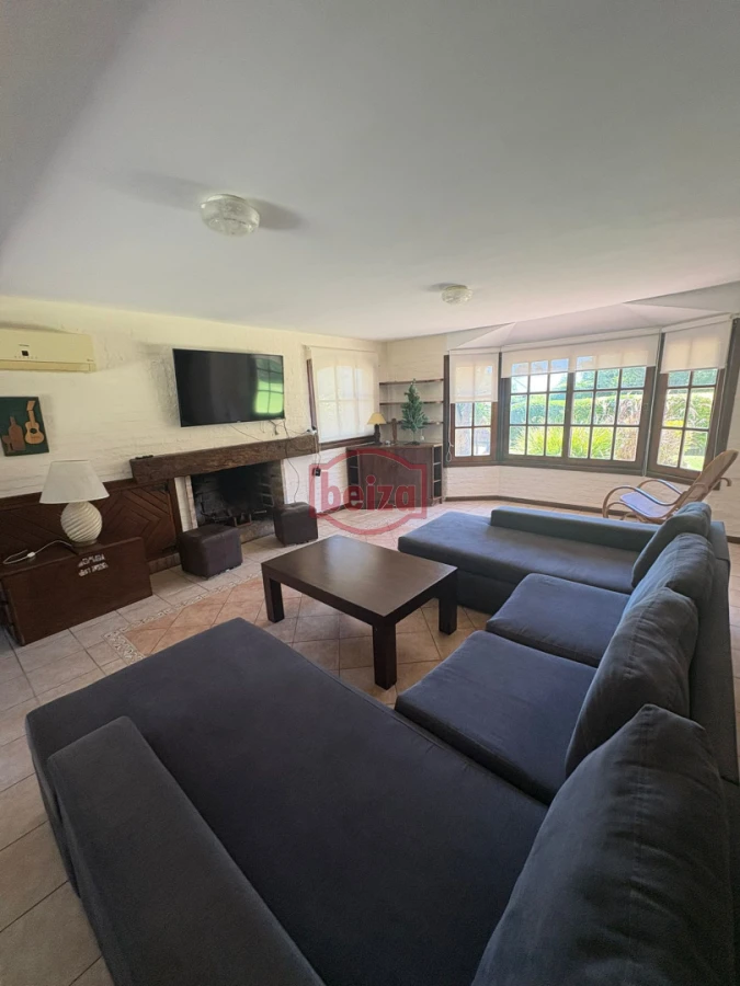 Casa ID.167008/mansa-una-cuadra-del-mar - Alquiler amplia casa 5 dormitorios