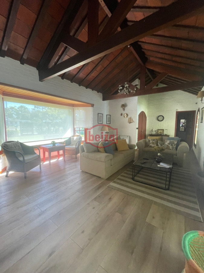 Casa ID.164699/barrio-privado- - casa con pileta de 3 dormitorios