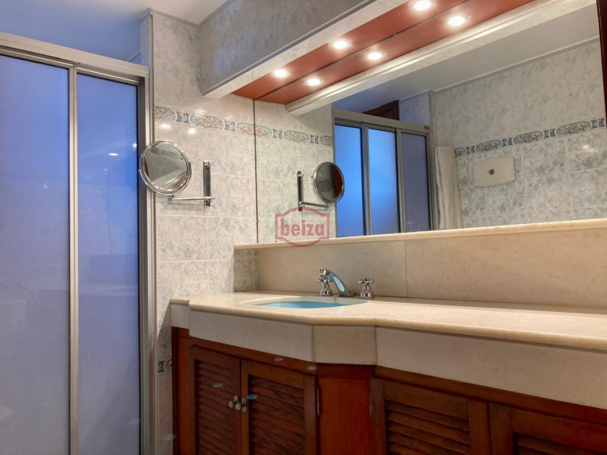 Casa ID.166879/Casa-de-3-Dormitorios-en-Manantiales - Alquiler casa 4 dormitorios a pasos del mar playa brava Punta del Este