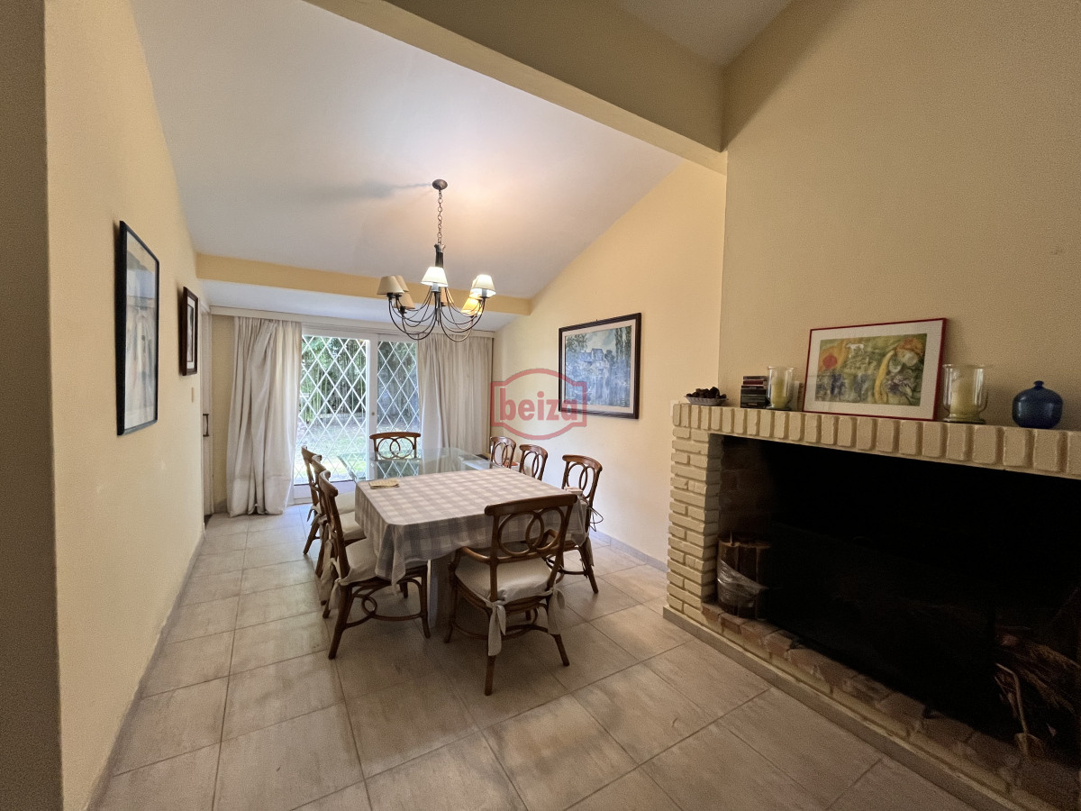 Casa ID.166840/Venta-de-Casa-4-dormitorios-en-Portezuelo,-Punta-del-Este. - Venta casa 5 dormitorios en Playa Mansa Punta del Este