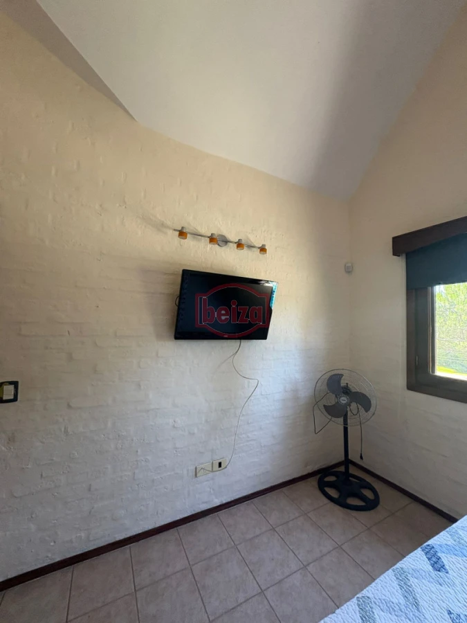 Casa ID.167008/mansa-una-cuadra-del-mar - Alquiler amplia casa 5 dormitorios