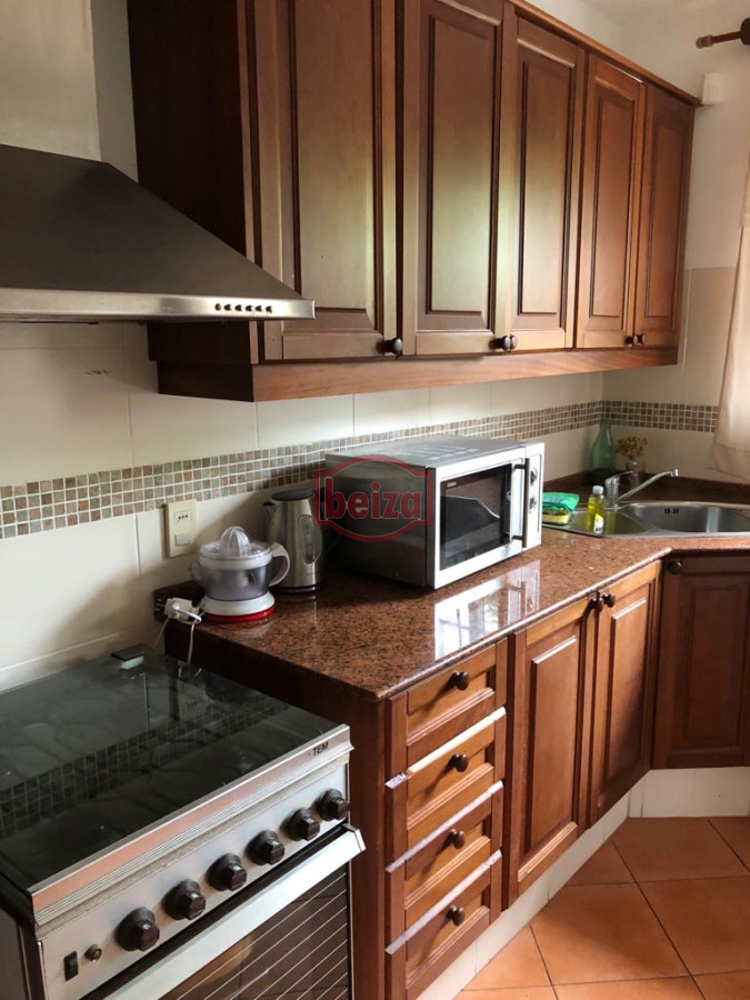 Casa ID.164788/Casa-en-Pinares,-2-dormitorios- - mansa una cuadra del mar