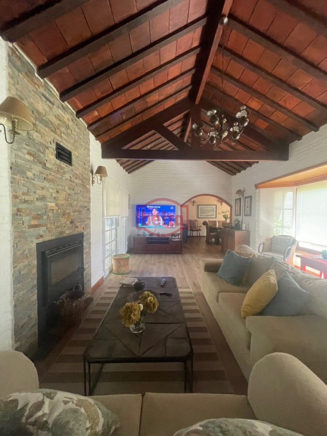 Casa ID.164699/barrio-privado- - casa con pileta de 3 dormitorios