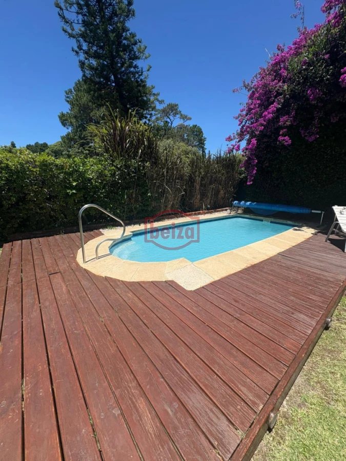 Casa ID.167008/mansa-una-cuadra-del-mar - Alquiler amplia casa 5 dormitorios