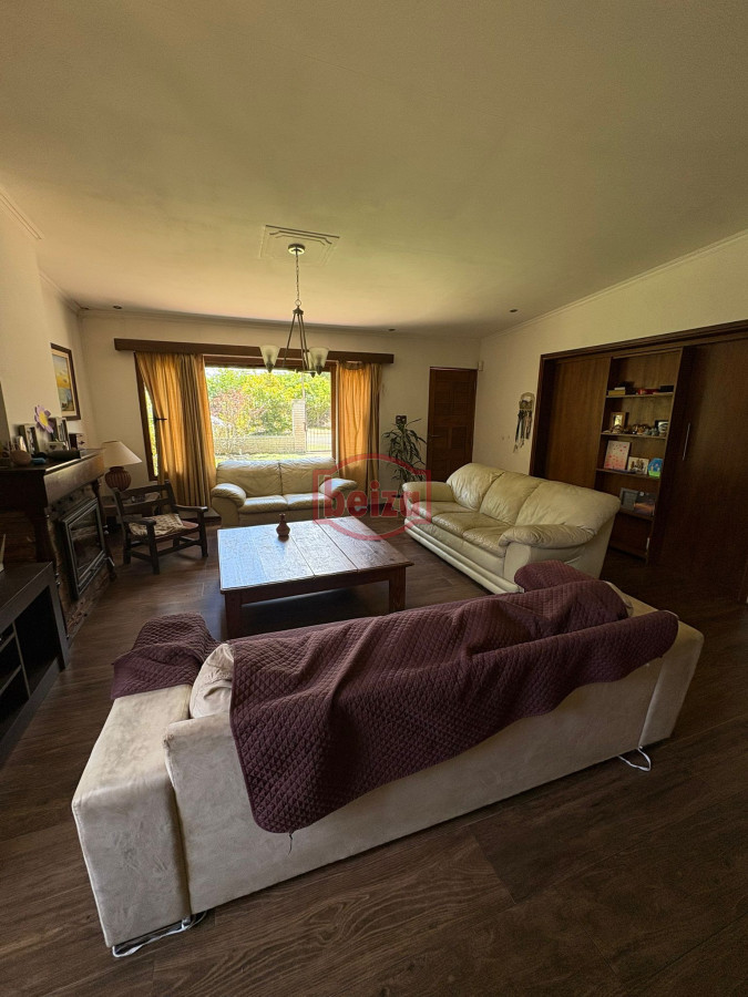 Casa ID.167001/Hermosa-casa-quinta-compuesta-de-3-construcciones,-Casa-de-Huéspedes - venta casa con amplios ambientes