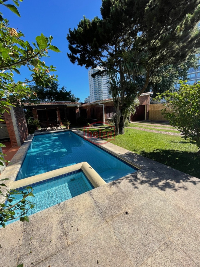 Casa ID.165431 - CASA CON PILETA EN MANSA