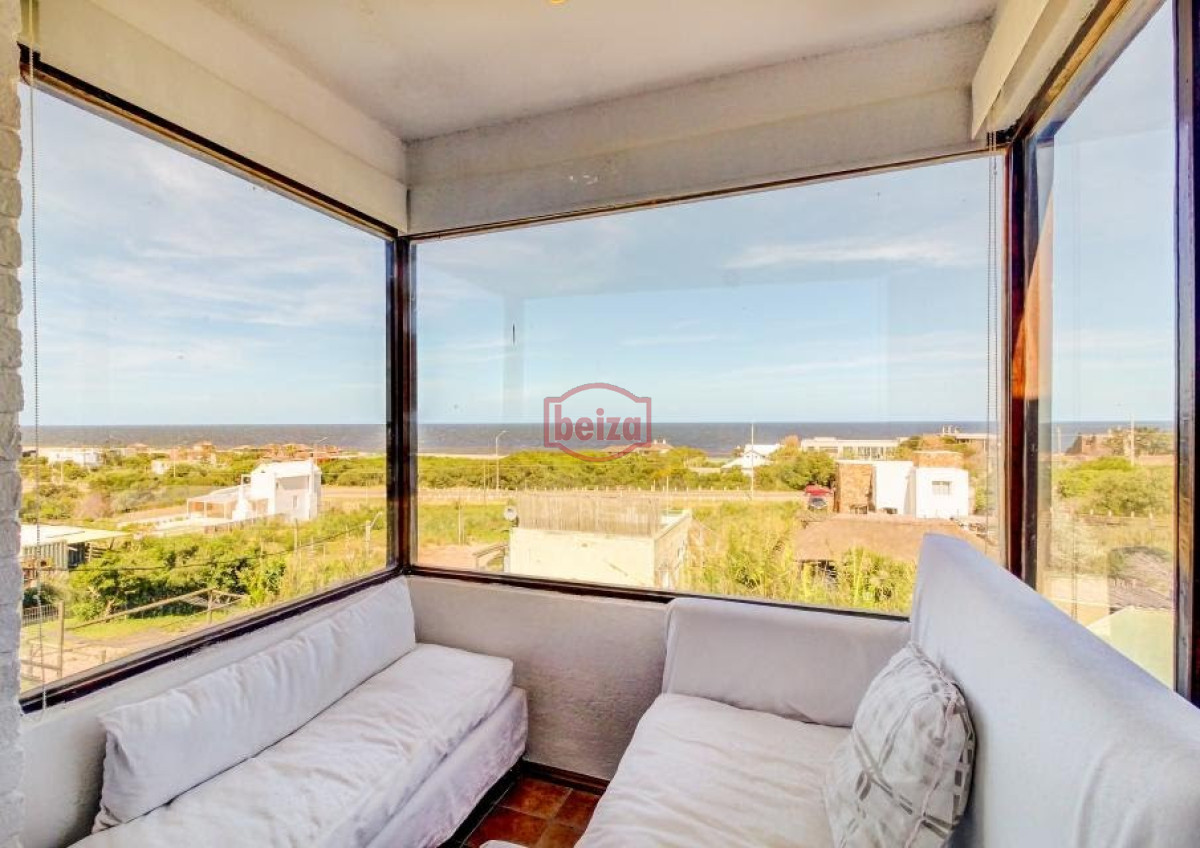 Casa ID.165180/Moderna-casa-en-barrio-privado - Casa en Punta Piedras 4 dormitorios