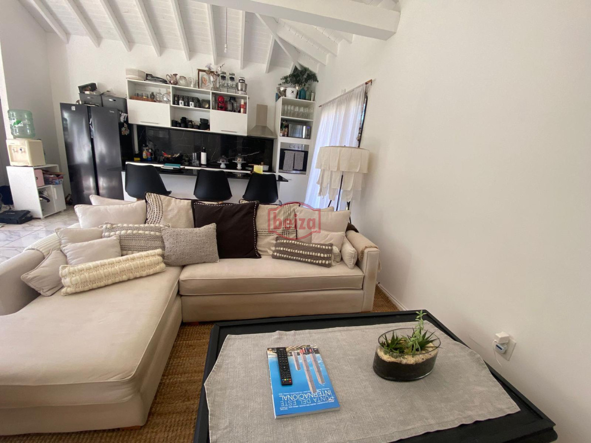 Casa ID.166944/Casa-en-Cantegril-de-5-Dormitorios - Alquiler Casa 1 dormitorio en Rincon del Indio