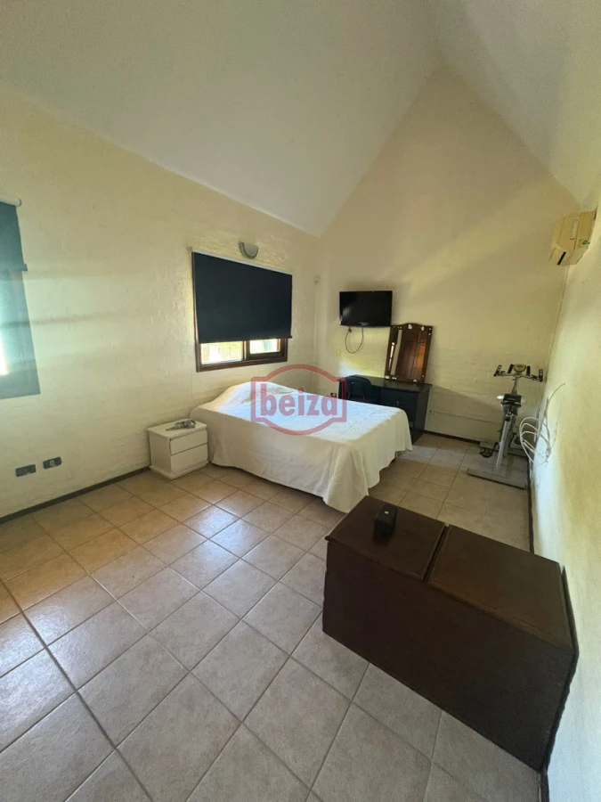 Casa ID.167008/mansa-una-cuadra-del-mar - Alquiler amplia casa 5 dormitorios