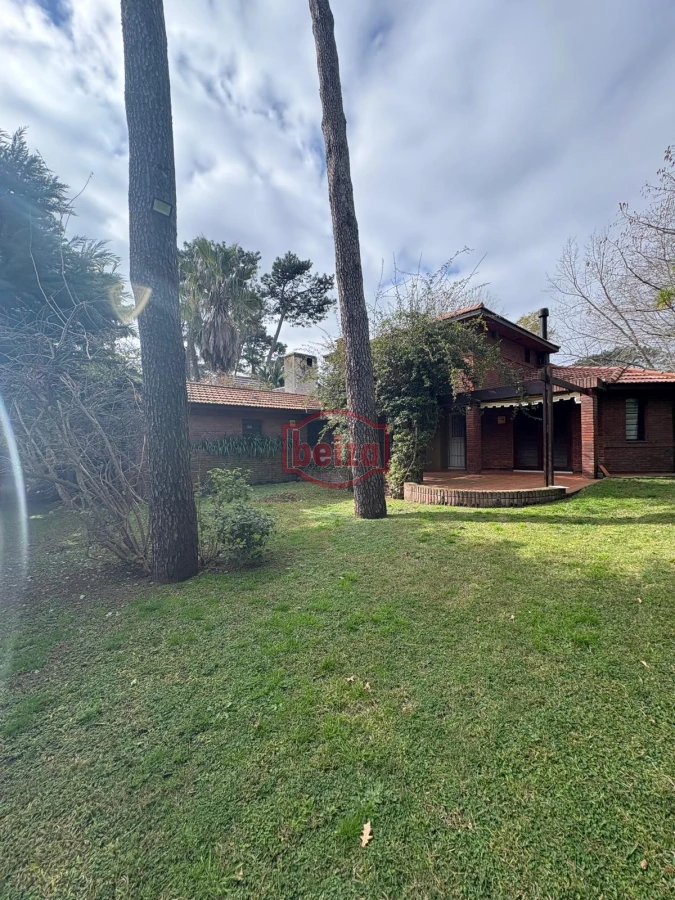 Casa ID.163391/Alquiler-casa-3-dormitorios - ALQUILER Casa  a 500 mts de la Playa Mansa 