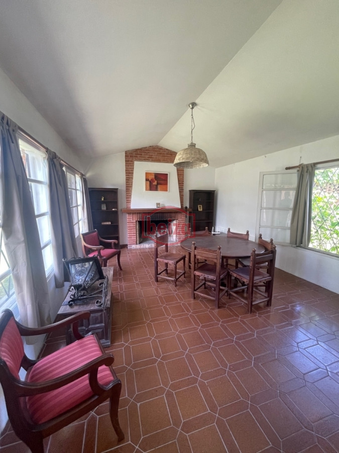 Casa ID.166171/Venta-Complejo-de-7-Bungalows-Bello-Horizonte-a-pasos-del-Mar - Casa en venta para clinica