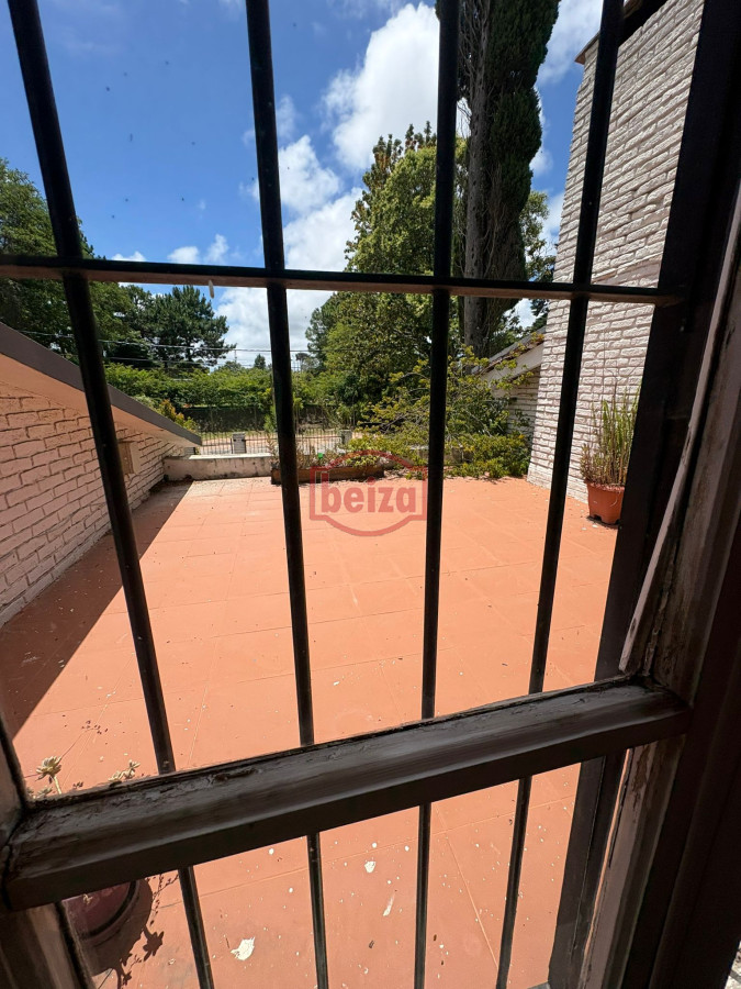 Casa ID.167001/Hermosa-casa-quinta-compuesta-de-3-construcciones,-Casa-de-Huéspedes - venta casa con amplios ambientes