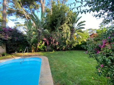 Venta en Mansa de 4 dormitorios en Playa Mansa