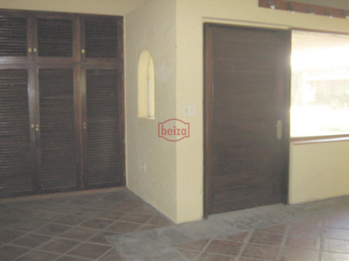 Local Comercial ID.163478/59894443339 - Local en Punta del Este, Lugano