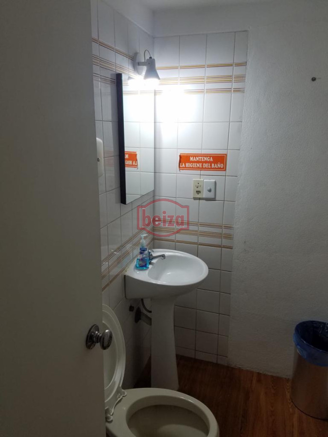 Local Comercial ID.165808/59894443339 - Local en Punta del Este, Península