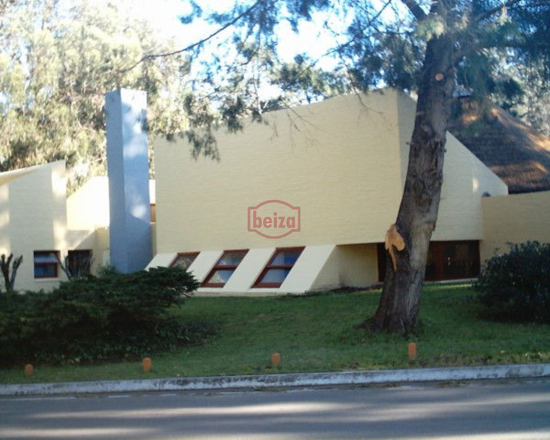 Local Comercial ID.163478/Local-comercial-en-Solanas - Local en Punta del Este, Lugano