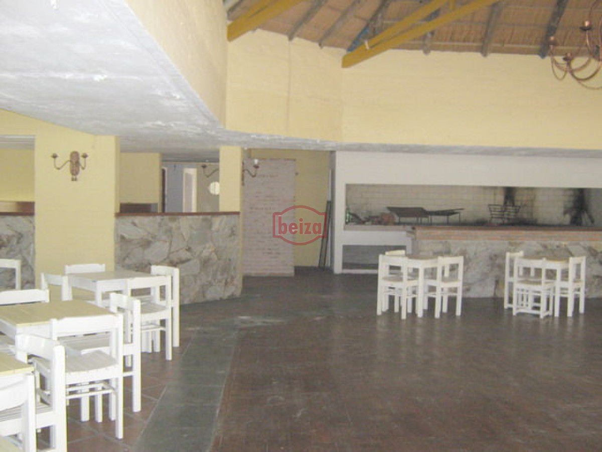Local Comercial ID.163478/Local-comercial-en-Solanas - Local en Punta del Este, Lugano