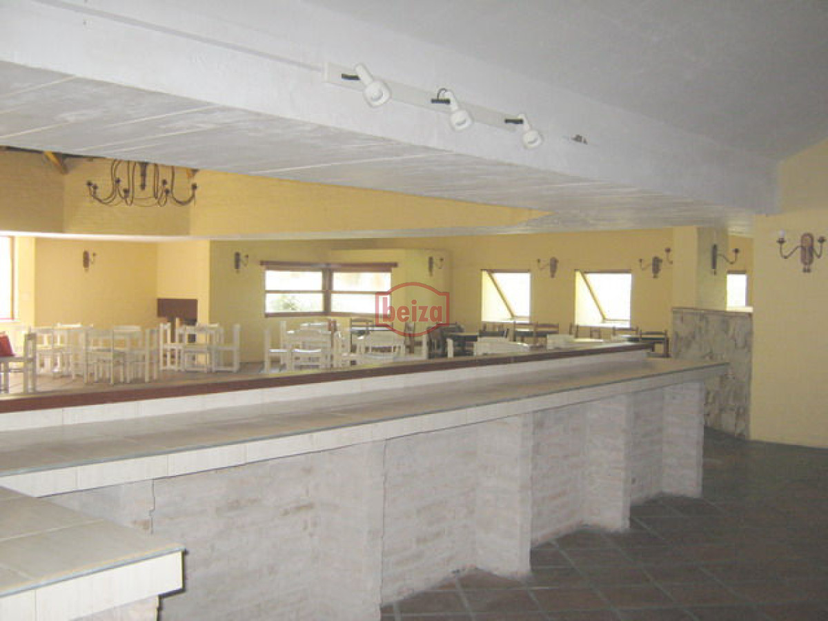 Local Comercial ID.163478/Local-comercial-en-Solanas - Local en Punta del Este, Lugano