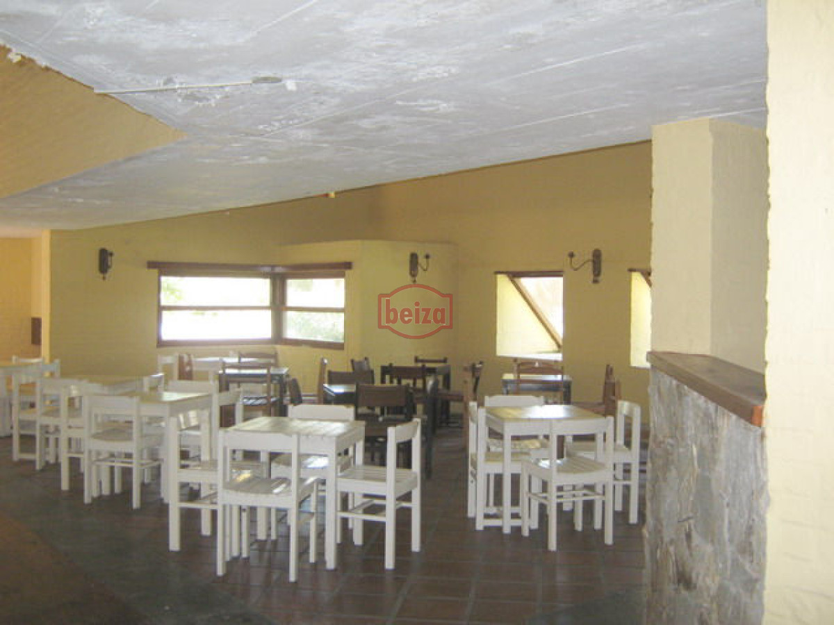 Local Comercial ID.163478/Local-comercial-en-Solanas - Local en Punta del Este, Lugano