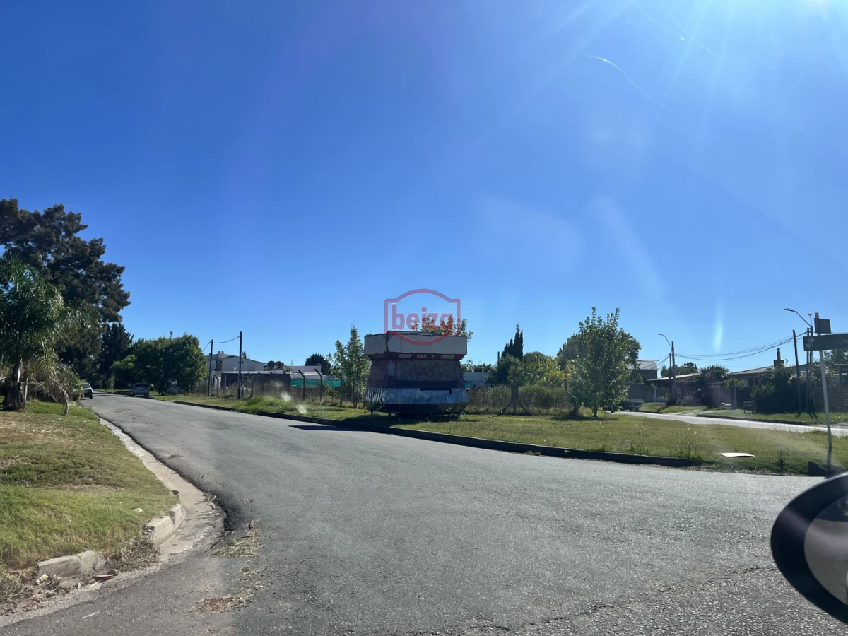 Terreno ID.167052/ - Venta Terreno 1455 metros Barrio Biarritz