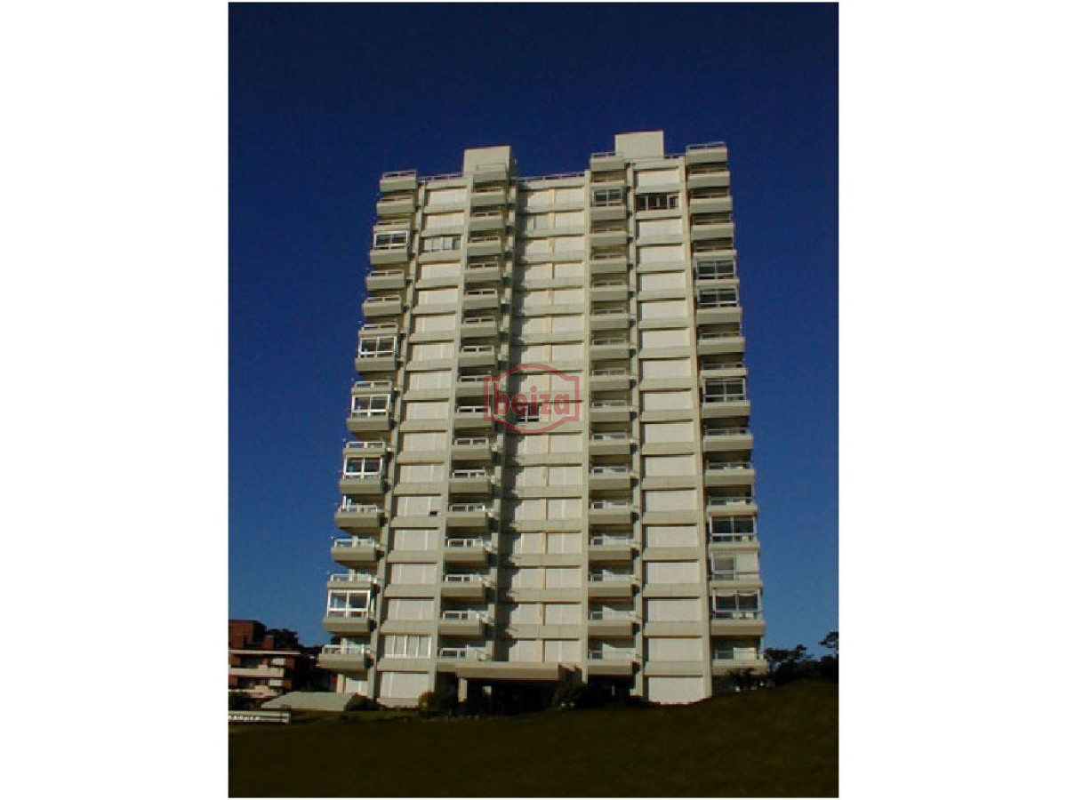 Apartamento ID.20227 - Playa Mansa - Frente al mar - Muy completo en servicios