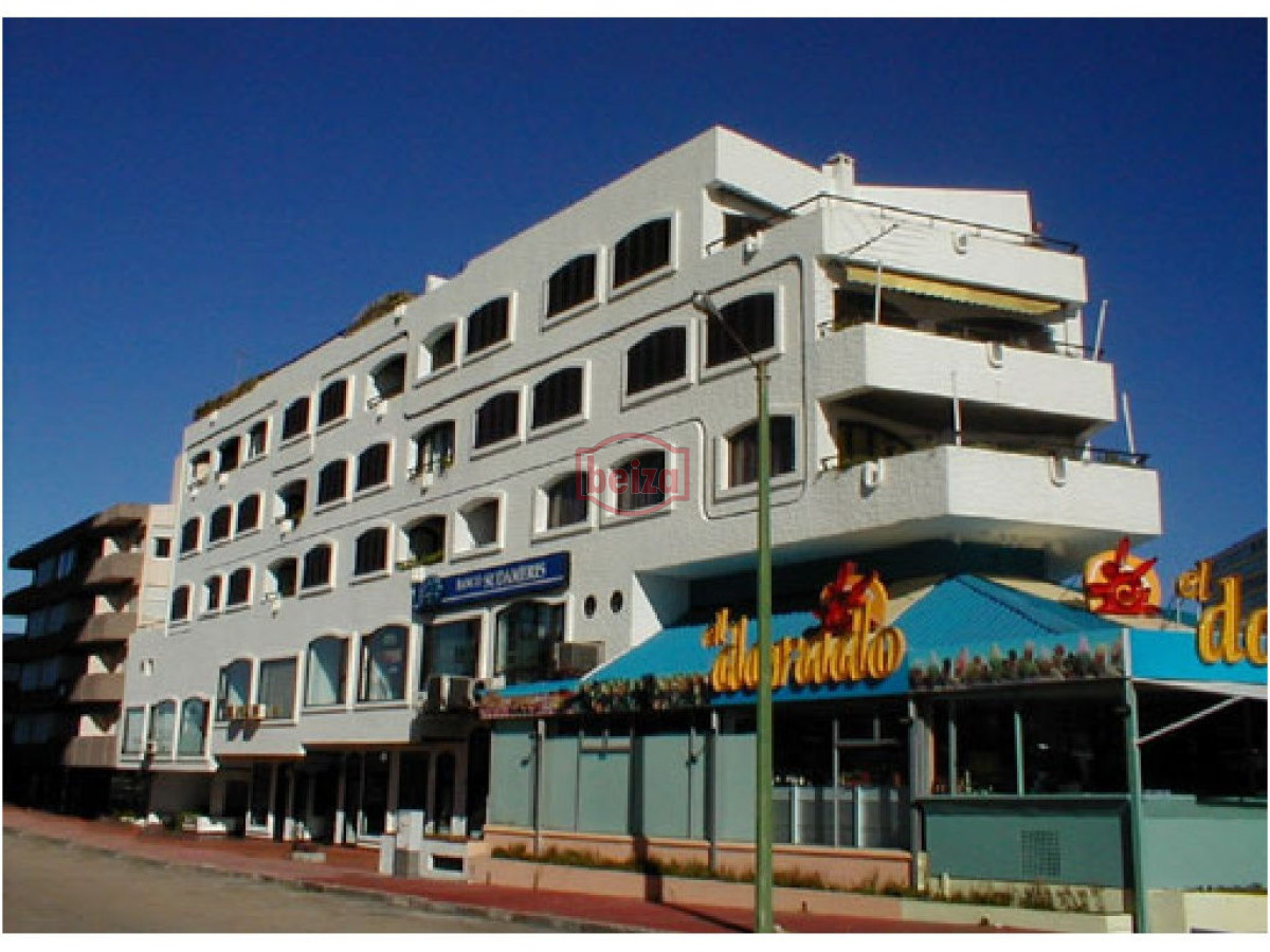 Apartamento ID.160424/Venta-apartamento-3-dormitorios-más-dependencia-reciclado-a-nuevo - Apartamento en Peninsula, 3 dormitorios *