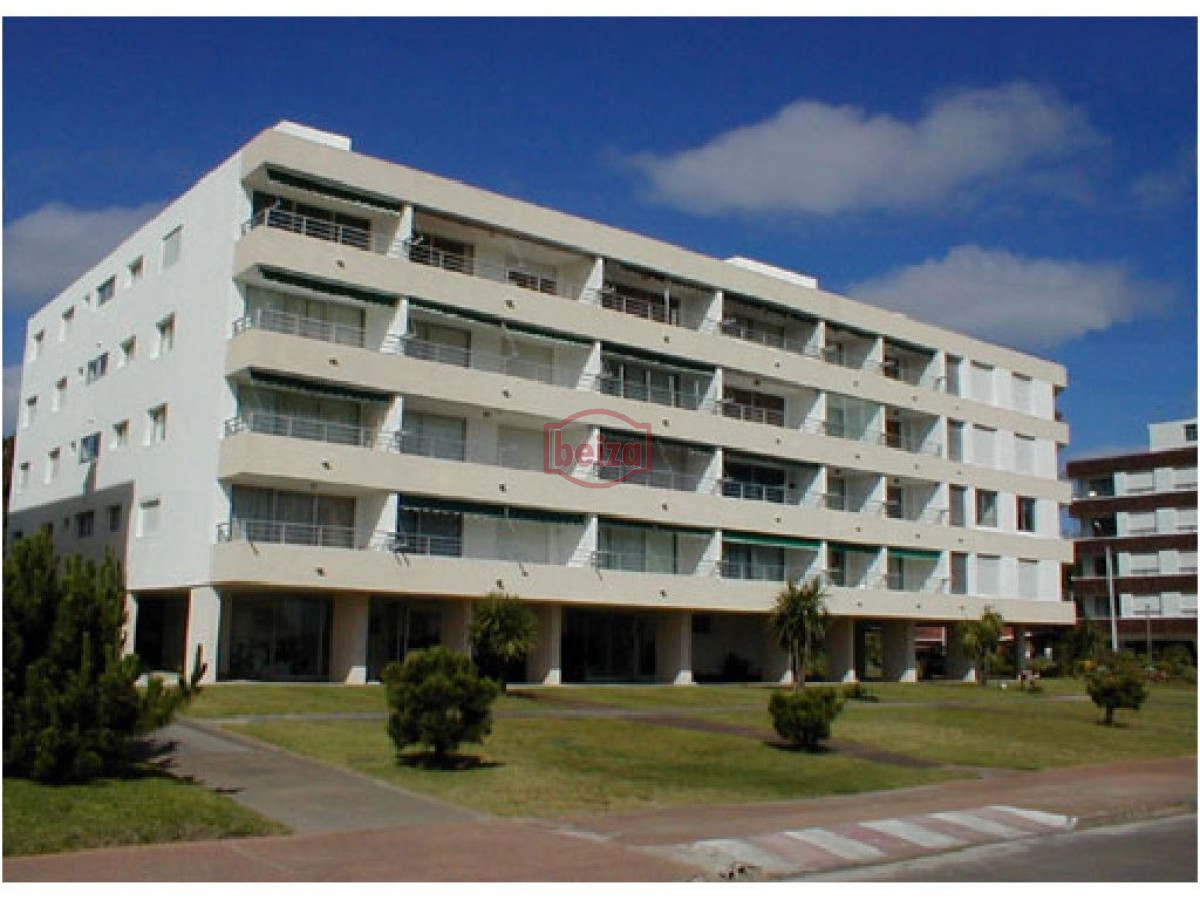 Apartamento ID.371/Apartamento-en-Penìnsula - En playa mansa con buena vista  al mar