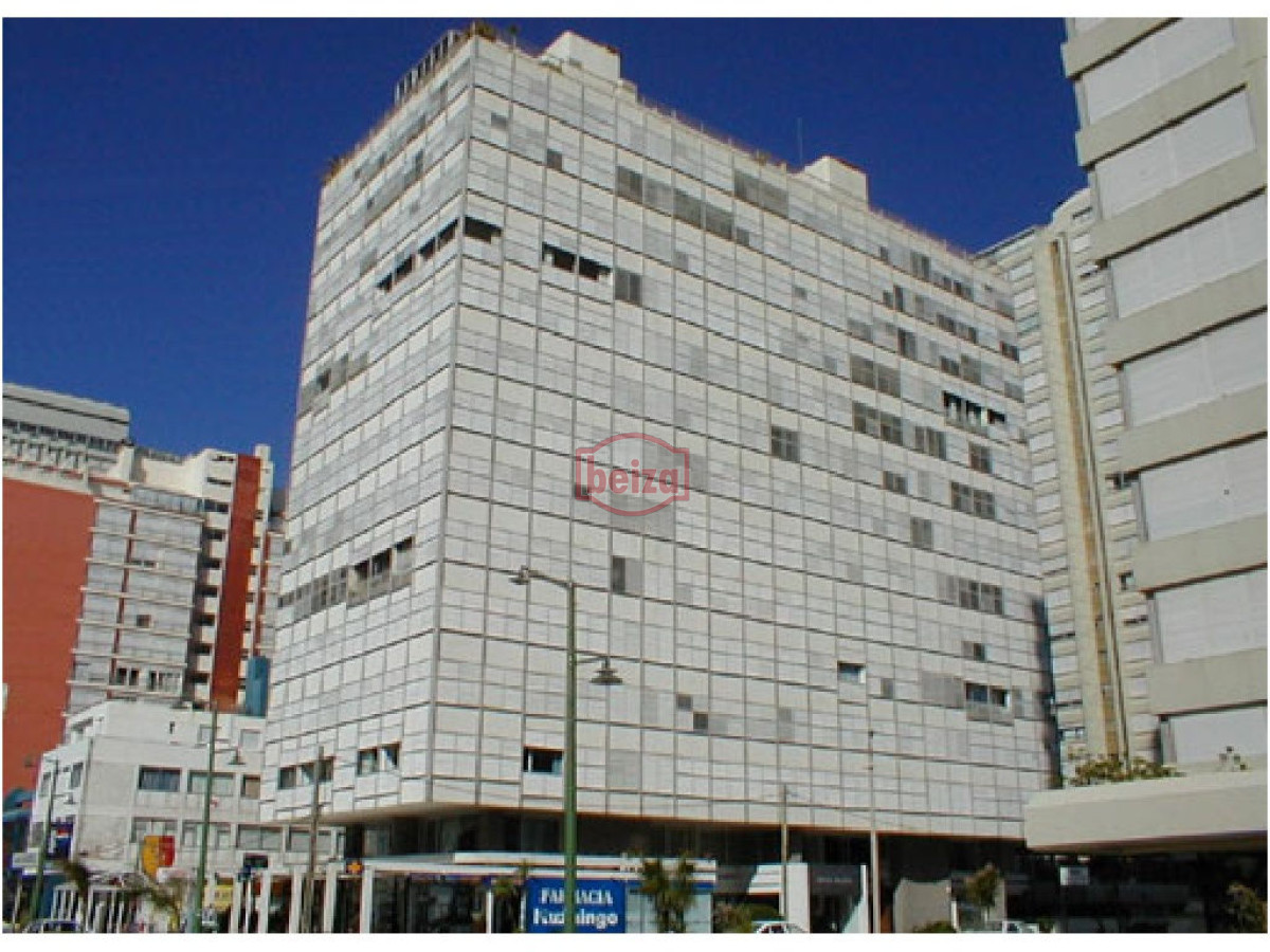 Apartamento ID.10514/A-metros-del-puerto-muy-próximo-a-plaza-de-los-artesanos - A pasos del Puerto Con buena vista a la Brava y a la Isla de lobos