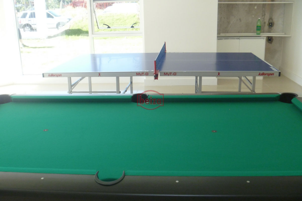 Apartamento ID.162909/VENTA-A-pasos-del-puerto--2-dormitorios-2-baños-con-garage - 2 Dormitorios y medio. Variedad de amenities.