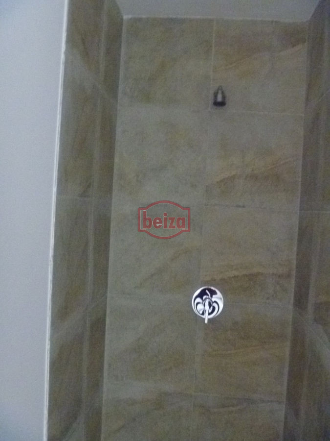 Apartamento ID.162909/VENTA-A-pasos-del-puerto--2-dormitorios-2-baños-con-garage - 2 Dormitorios y medio. Variedad de amenities.