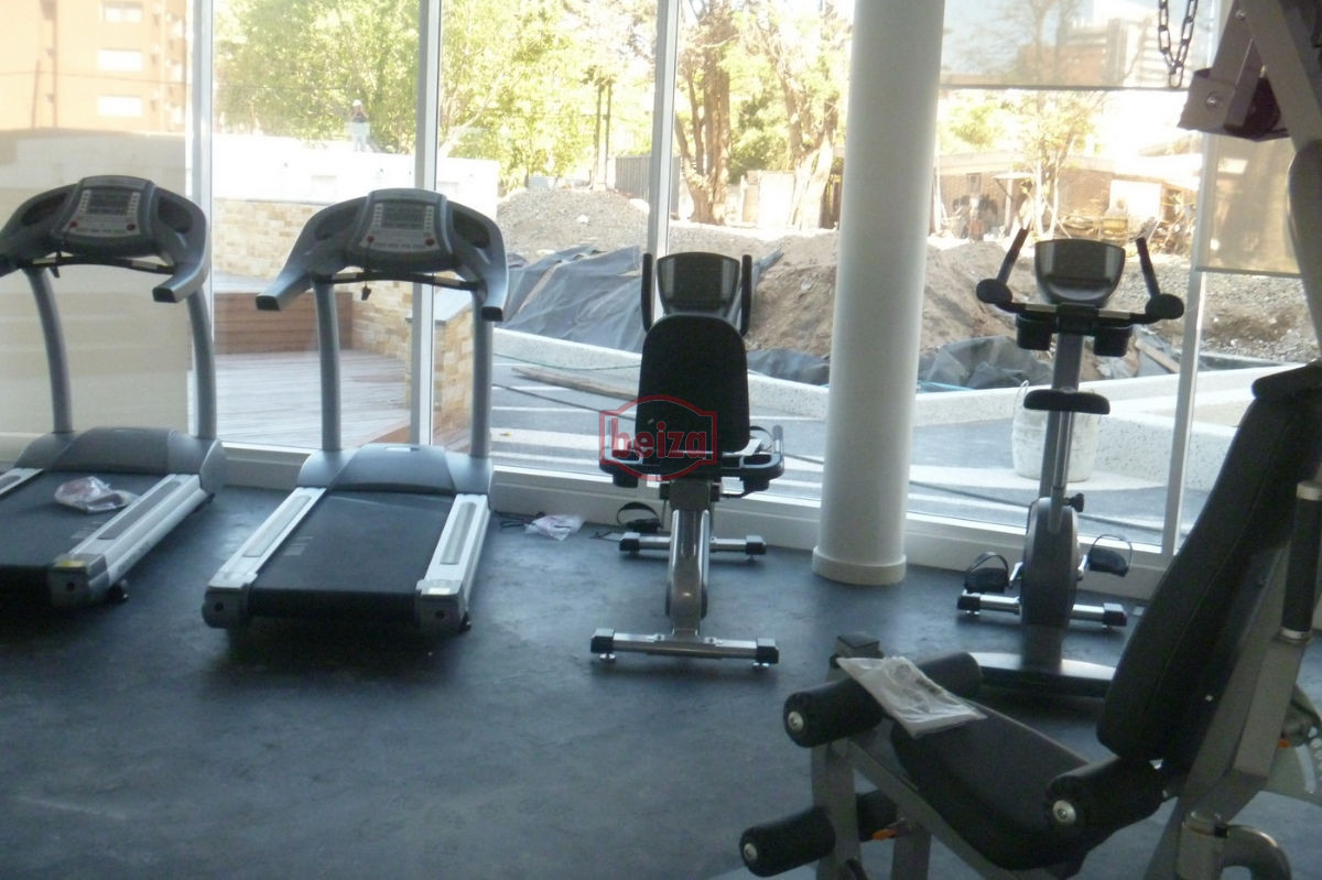 Apartamento ID.162909/VENTA-A-pasos-del-puerto--2-dormitorios-2-baños-con-garage - 2 Dormitorios y medio. Variedad de amenities.