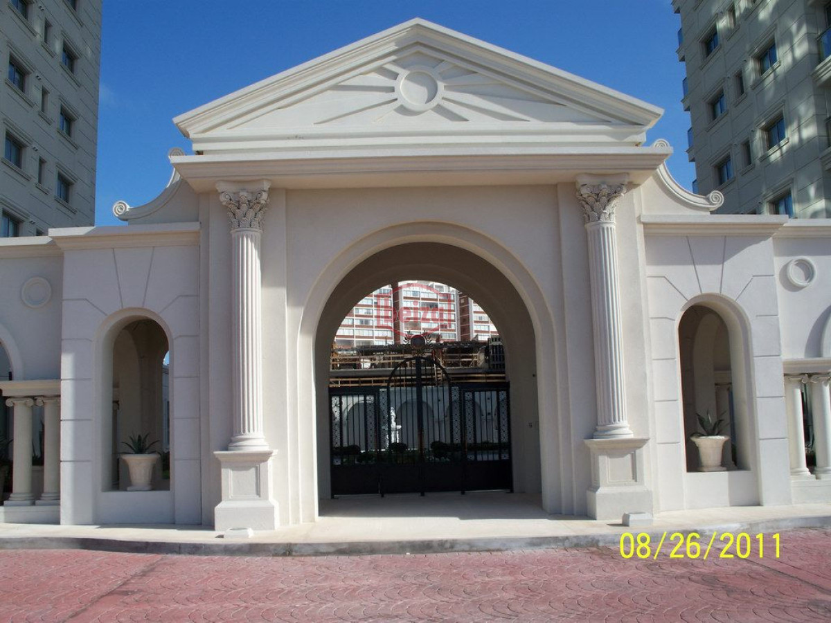 Apartamento ID.161163/Apartamentos-en-Alquiler--Beiza-Propiedades - Imperiale I - 3 dormitorios en suite más servicio (planta esquinera)