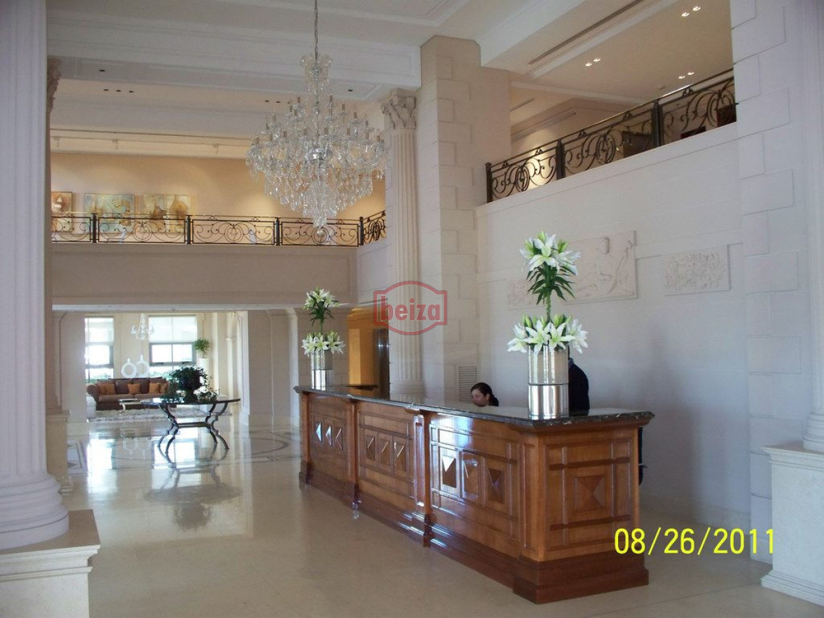 Apartamento ID.161163/Apartamentos-en-Alquiler--Beiza-Propiedades - Imperiale I - 3 dormitorios en suite más servicio (planta esquinera)