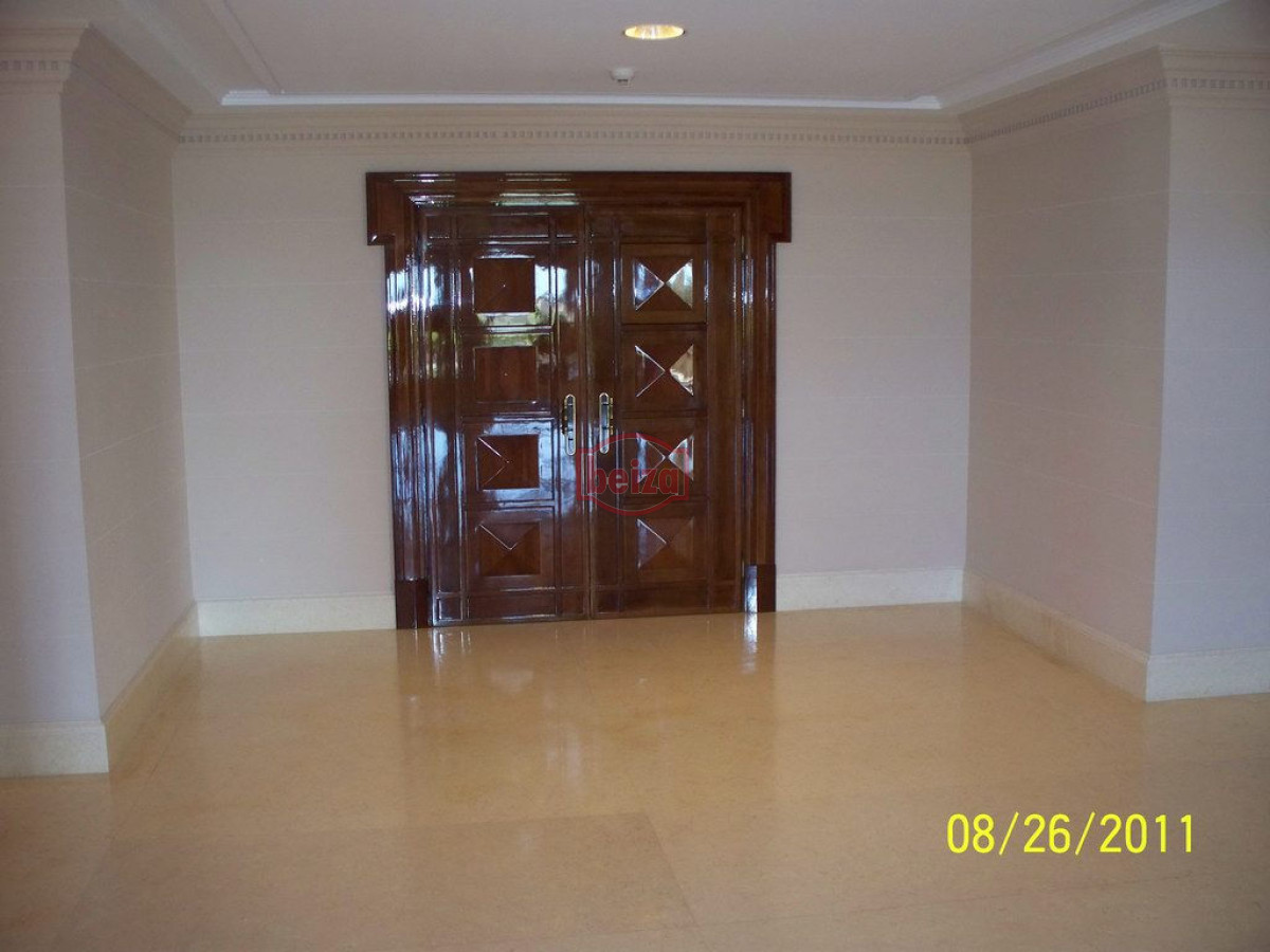Apartamento ID.161163/Apartamentos-en-Alquiler--Beiza-Propiedades - Imperiale I - 3 dormitorios en suite más servicio (planta esquinera)