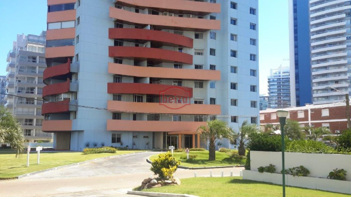Apartamento ID.161172/Apartamento-en-Mansa,-1-dormitorio-y-medio - Apartamento en Brava, 2 dormitorios *