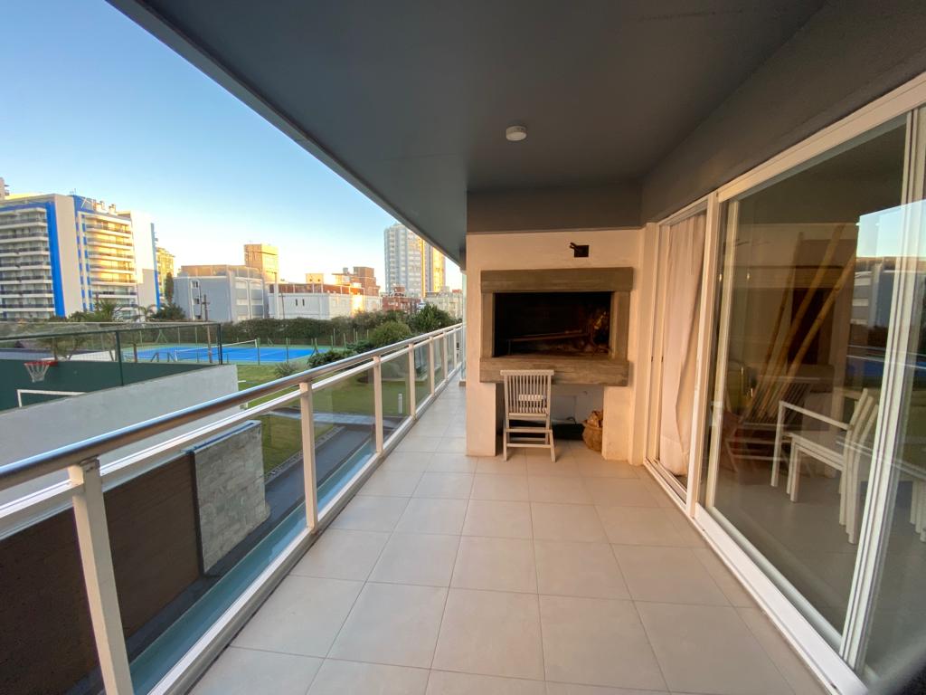  Apartamento en alquiler de temporada 3 dormitorios Punta del Este