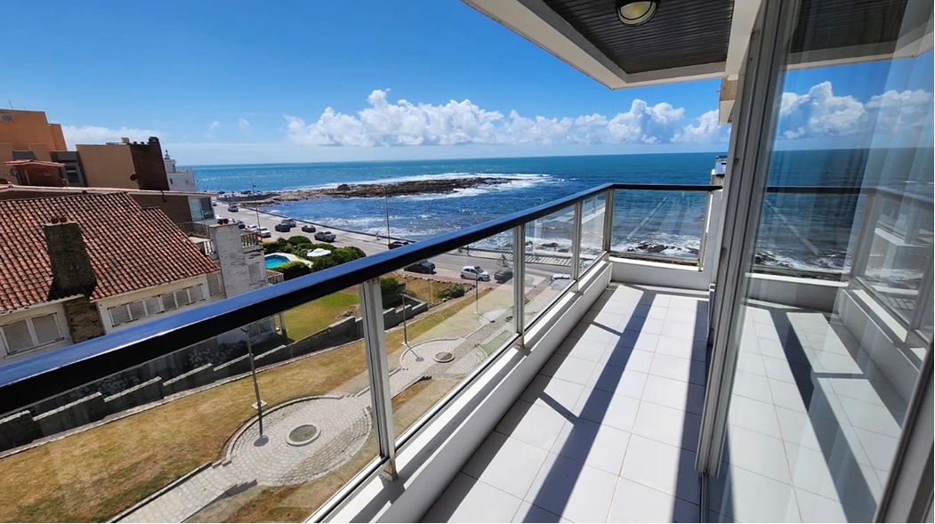  Apartamento en Alquiler de 2 dormitorios Península 