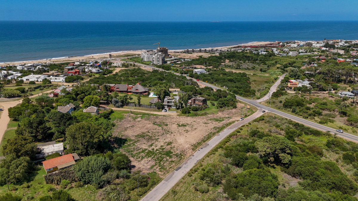  Terreno en venta de 600m2 en Manantiales, con vista al mar 