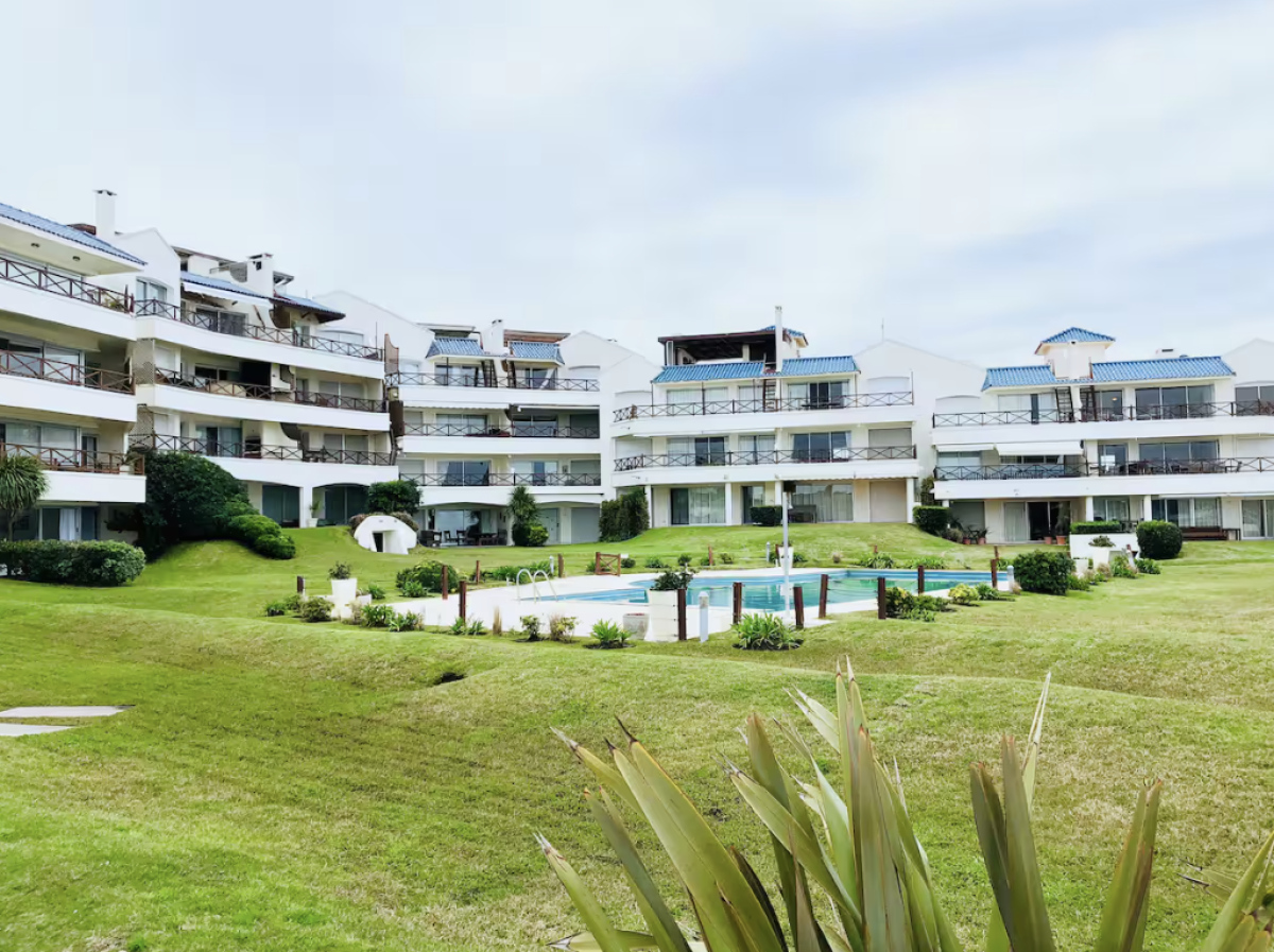  Alquiler Anual, Apartamento frente a Bikini Beach, Manantiales, 4 dormitorios y vista al mar