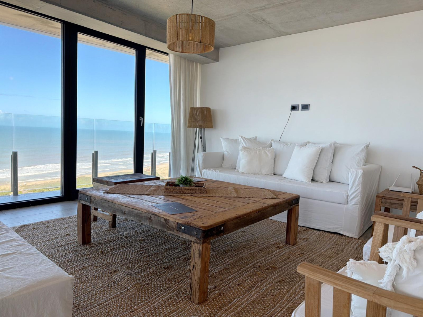  Venta Alquiler Departamento 3 dormitorios Surfide con vista 