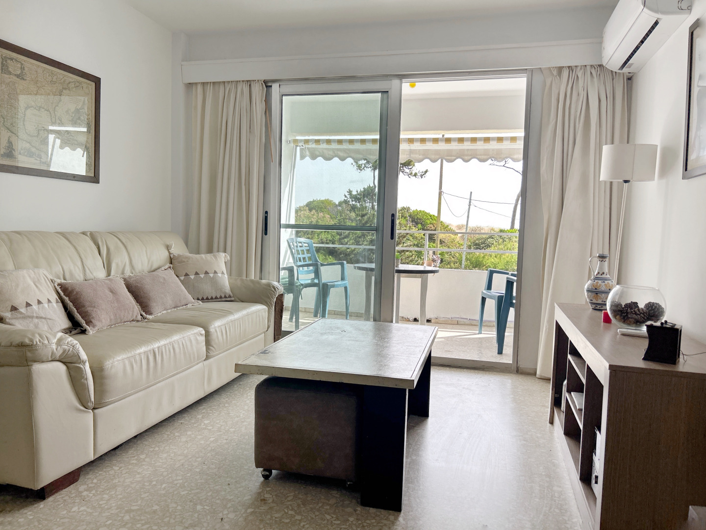  Alquiler anual apartamento 3 dormitorios, Playa Mansa Punta del Este 