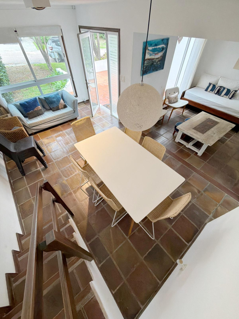  Venta de apartamento triplex de 3 dormitorio en La Barra