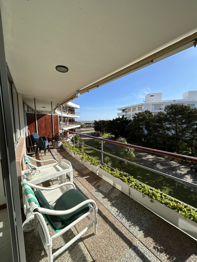  Venta de Apartamento de 3 dormitorios en Punta del Este