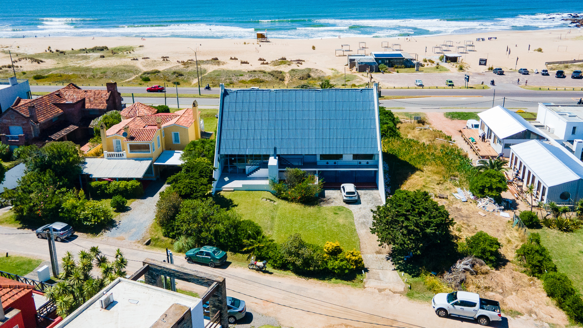  Venta de casa de 3 dormitorios + dep. en Montoya, La Barra