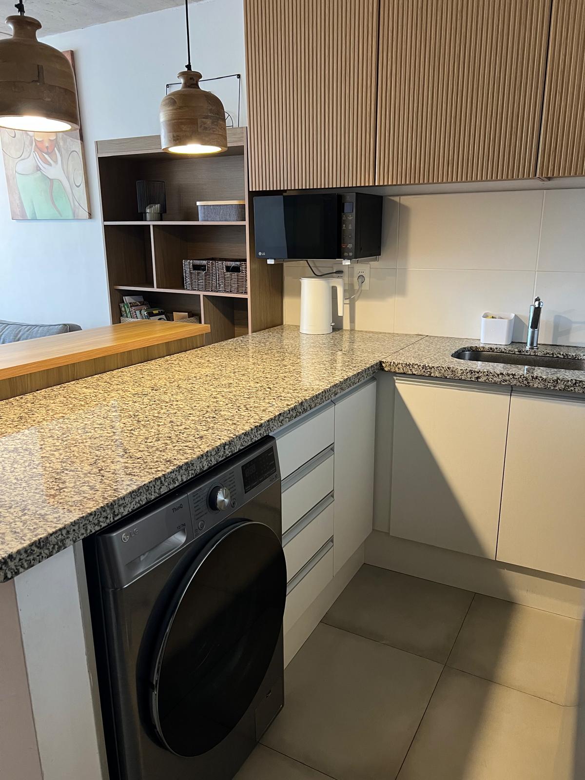 https://ri.com.uy/inmobiliarias/262/fotos/apartamentos/3dc43b55e180e94cb7b2d543fc63ef35.jpg