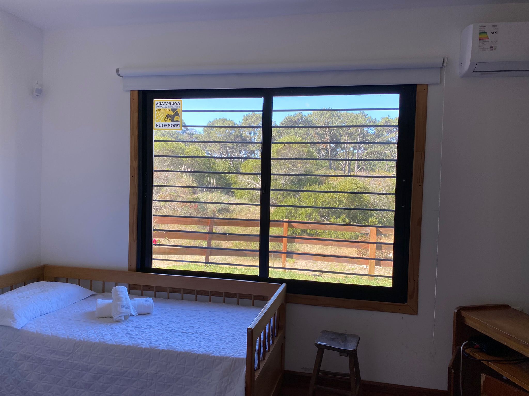 https://ri.com.uy/inmobiliarias/262/fotos/casas/35338ae7a3fd70950936bd77a99092bc.jpg
